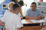 Ректор лично консультировал абитуриентов в приёмной комиссии