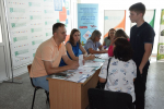 Ректор лично консультировал абитуриентов в приёмной комиссии