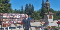 В Родинском районе Алтайского края открыли памятник участникам специальной военной операции - Администрация Алтайского края