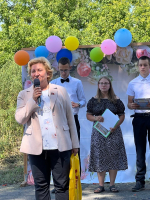 Тепло домашнего очага. Людмила Суслова поздравила жителей с. Плотниково с 250-летием села, полного добра и семейных ценностей
