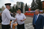 Александр Романенко вручил дипломы выпускникам Барнаульского юридического института МВД России