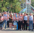 В День ВДВ в Барнауле возложили цветы к монументу героям-десантникам - Телеканал Катунь 24