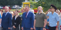 В День ВДВ в краевой столице возложили цветы к монументу героям-десантникам - Администрация Алтайского края