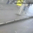 Женщина не смогла зайти в автобус / Фото: Вести Новосибирск, кадр с видеозаписи - ИА Амител