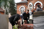 Осужденные «взяли шефство» над Никольским источником на берегу Барнаулки