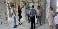Министр регионального здравоохранения по поручению губернатора лично проверил ход капитального ремонта Кулундинской ЦРБ - Минздрав Алтайского края