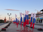 Центральный район Барнаула украсили ко Дню Государственного Флага Российской Федерации