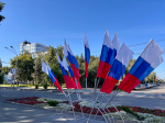 Центральный район Барнаула украсили ко Дню Государственного Флага Российской Федерации