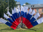 Территорию Октябрьского района празднично украсили ко Дню Государственного флага