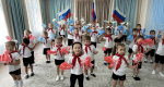 Образовательные организации города присоединились к празднованию Дня флага