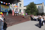 В школах Барнаула прозвенели первые звонки