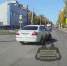 Водитель пролетел по встречке на красный / Кадр из видео: "Инцидент Барнаул" - ИА Амител
