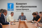 В Барнауле подвели итоги организации профильных смен в летних лагерях