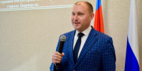 Дмитрий Мавлютов вручил награды ко Дню воспитателя и всех дошкольных работников - Барнаульская городская Дума
