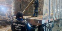 В Новоалтайске на вагоностроительном предприятии рабочий получил травмы - Комсомольская Правда