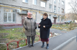 Депутаты продолжают участвовать в приемке благоустроенных дворов