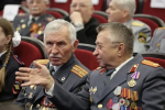 Губернатор Алтайского края Виктор Томенко поздравил с профессиональным праздником сотрудников и ветеранов органов внутренних дел
