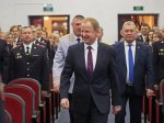 Губернатор Алтайского края Виктор Томенко поздравил с профессиональным праздником сотрудников и ветеранов органов внутренних дел