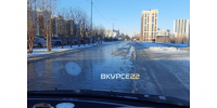 В Барнауле затопило улицу Взлетную из-за аварии Фото №1 - Алтайская правда