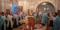 В канун праздника иконы Божией Матери «Знамение» митрополит Сергий совершил всенощное бдение в Знаменском монастыре - Алтайская митрополия