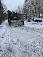 Последствия снегопада активно устраняют в Железнодорожном районе