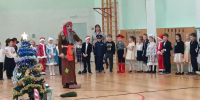 Маленьких жителей Красноармейского и Локомотивного микрорайонов поздравили с наступающим Новым годом - Администрация г. Барнаул