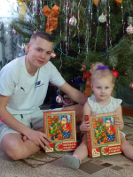 С новогодними праздниками поздравляют в Немецком национальном районе детей участников СВО