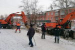 В Барнауле для ликвидации коммунальной аварии перекрыли часть улицы