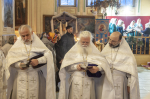 В Рождественский сочельник архипастырь возглавил торжественное богослужение