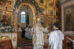 В Рождественский сочельник архипастырь возглавил торжественное богослужение