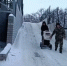 Жители проблемного долгостроя на Петра Сухова вынуждены пользоваться опасным спуском вместо пандусов для колясок - Bankfax.Ru