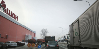 В связи с повреждением водопровода диаметром 300 мм на проспекте Строителей временно ограничено движение транспорта - Администрация г. Барнаул