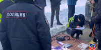 Полицейские изъяли арсенал оружия у торговца поддельным алкоголем в Новоалтайске - Сетевое издание Толк