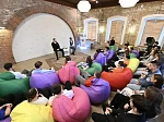 Обучающиеся АГМУ встретились с губернатором Виктором Томенко в канун дня студенчества