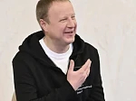 Обучающиеся АГМУ встретились с губернатором Виктором Томенко в канун дня студенчества