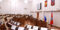 Помощницу депутата АКЗС отстранили от работы из-за дела о мошенничестве - Сетевое издание Толк