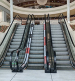 В городе Барнауле устанавливаются обстоятельства травмирования несовершеннолетнего в торговом центре