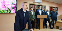 Ректорат поздравил женщин с 8 Марта: фоторепортаж - АлтГУ