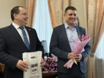 Глава Центрального района Дмитрий Попов совместно с депутатами поздравил женщин с наступающим Международным женским днём