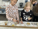 Мастер-класс по приготовлению косметики провели на кафедре ТХПЗ