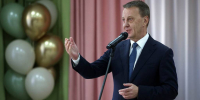 Вячеслав Франк поздравил барнаульцев с Днем работников бытового обслуживания населения и ЖКХ Фото №1 - Алтайская правда