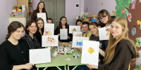 «Магия в темноте»: в АлтГПУ прошел иммерсивный мастер-класс по сенсорной живописи - АлтГПУ