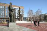 Ветераны спецподразделения «Альфа» почтили память героев на Мемориале Славы в Барнауле