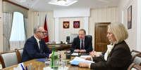 Губернатор Алтайского края Виктор Томенко провел рабочую встречу с руководителем филиала Государственного фонда «Защитники Отечества» по региону Ларисой Панфиловой - Администрация Алтайского края