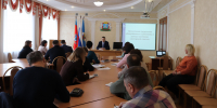 В администрации Ленинского района прошло совещание во вопросу организации проведения общерайонного субботника - Администрация г. Барнаул
