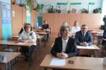 В Барнауле родители сдали пробный ЕГЭ по русскому языку