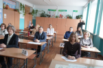 В Барнауле родители сдали пробный ЕГЭ по русскому языку