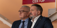Фото: БК "Барнаул" / Вице-губернатор Виталий Снесарь и министр спорта Михаил Панфилов фото - Алтайская правда