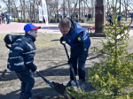 Глава Барнаула Вячеслав Франк принял участие в общегородском субботнике