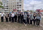 ТОСы Ленинского района вместе со школьниками проводят возложения цветов к памятным доскам Героям Советского Союза